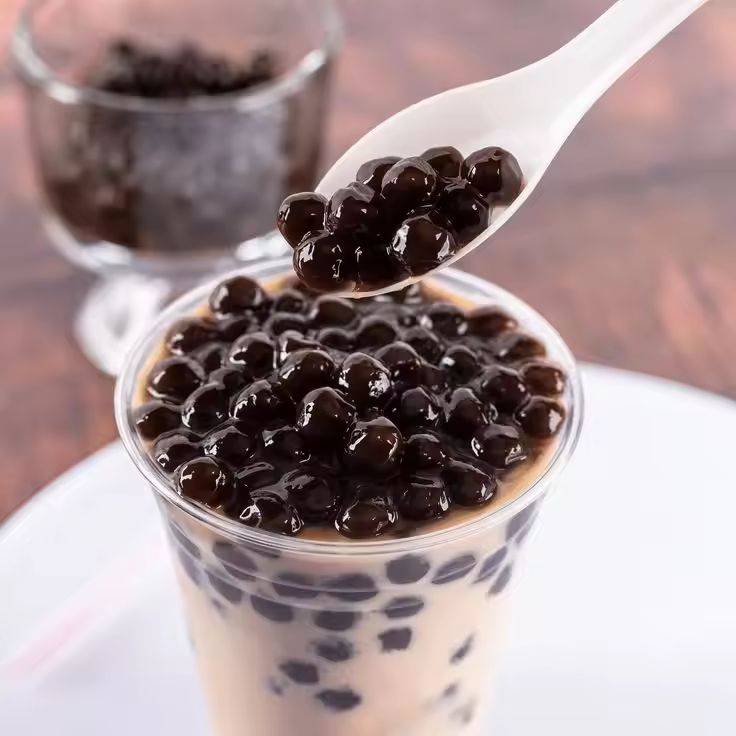 Cooked tapioca pearls in bubble tea, safe for pregnant women when prepared properly
